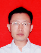 王亮 照片