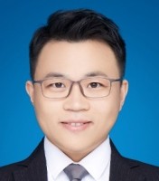 王冲 照片