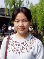 李艺 照片