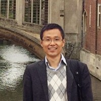 李亮 照片