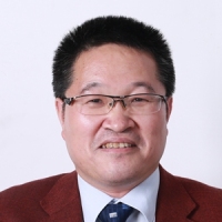 眭建华 照片