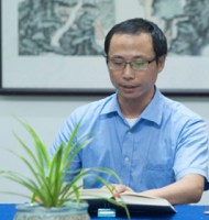 张骁骅 照片