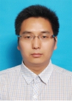 康建立 照片