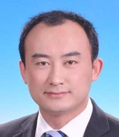 杨成伟 照片