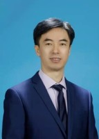 丁辉 照片