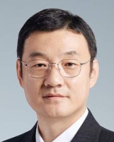 杨智 照片