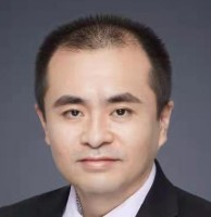 由育阳 照片