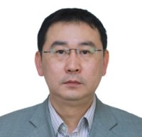 田喆 照片