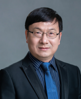 王志 照片