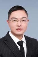 陈宏信 照片