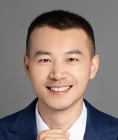 苟利武 照片