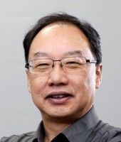 卢鹏 照片
