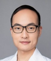 李伟 照片
