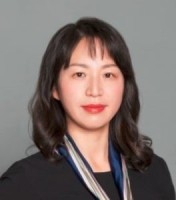 李沁芳 照片