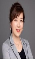 李群 照片