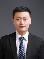 屈宏雅 照片