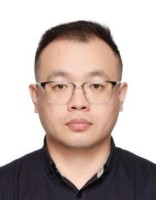 权明 照片