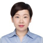 沈利 照片