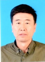 周霖 照片
