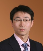 王洪伟 照片