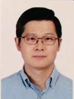 薛华明 照片