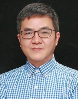 严钢 照片