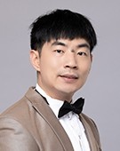 余磊 照片
