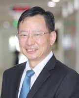尹路 照片
