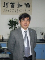 陈侠 照片