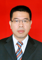 李亚 照片