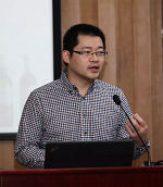 郑宇 照片