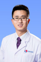 董明 照片