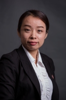 靳美娜 照片