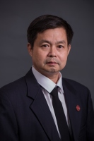 吕伟 照片