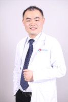 王亮 照片