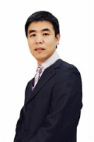 于向东 照片
