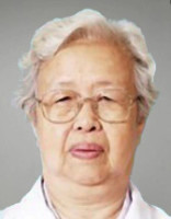 尹潍 照片