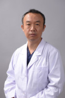 闫东来 照片