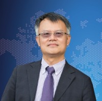 簡禎富 照片