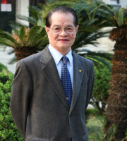 劉國雄 照片