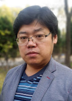 邓霄 照片