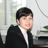 何小华 照片