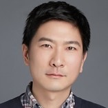 逯杨 照片