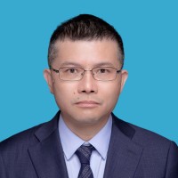 梁毅 照片