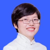 王芳 照片