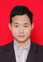 李强 照片