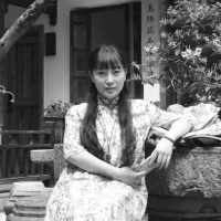 赵佳 照片