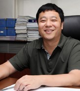 邓宏魁 照片