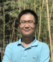 周岳 照片