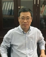 马洪君 照片